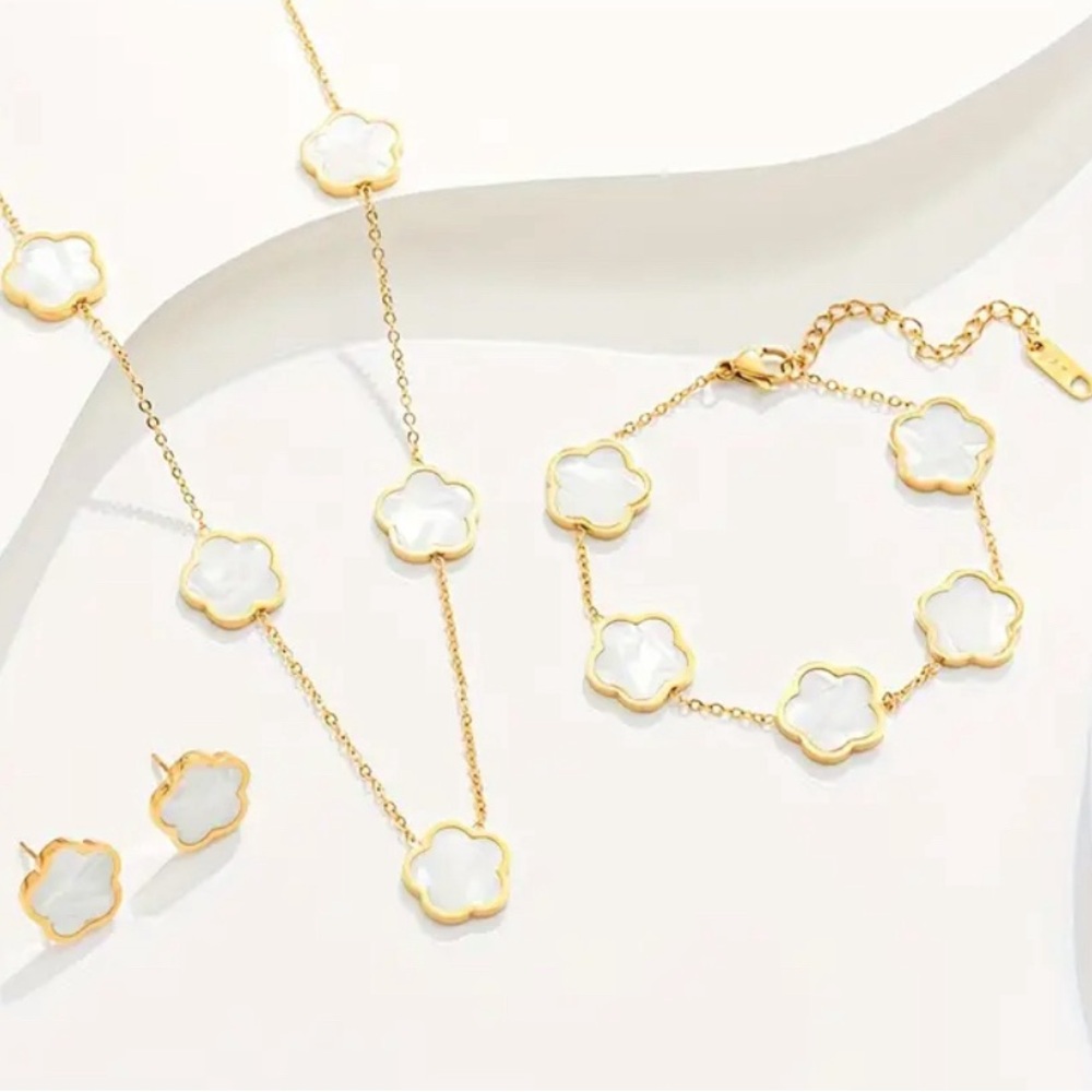 ❤️ beautiful set❤️NEW